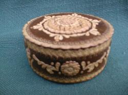 wooden-box5.jpg (12229 bytes)